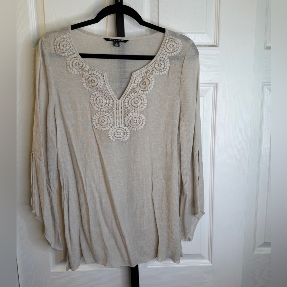 Zac & Rachel Light Tan Embroidered Blouse, size Medium